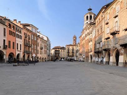 piazza Santarosa Savigliano_jpg